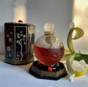 Parfum et INCI : lire la nouvelle liste d’allergènes